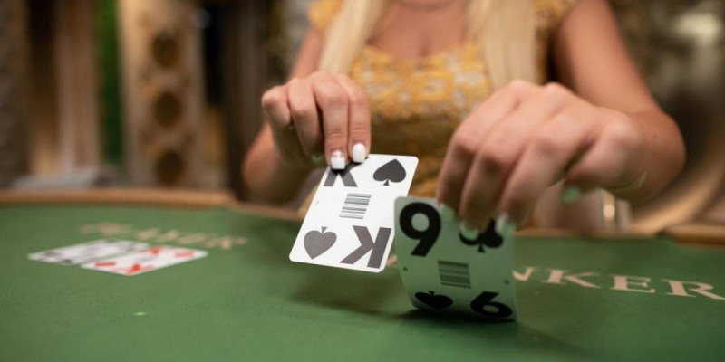 Baccarat trÃ² chÆ¡i háº¥p dáº«n khiáº¿n ngÆ°á»i chÆ¡i mÃª máº©n