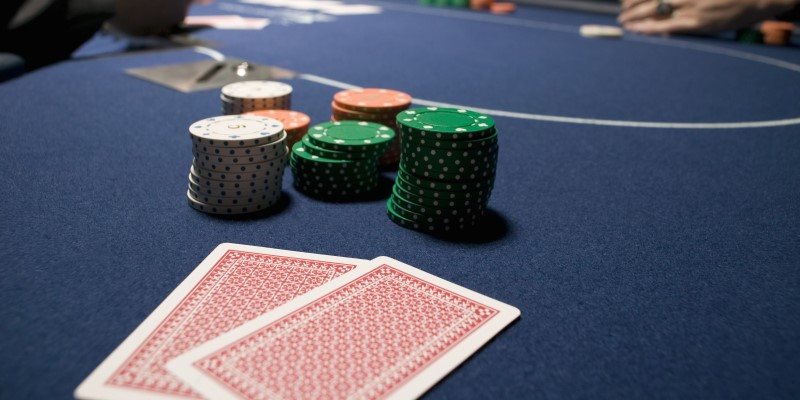 KhÃ´ng bá» quÃ¡ nhiá»u vÃ o bÃ i Ä‘á»£i khi chÆ¡i Poker